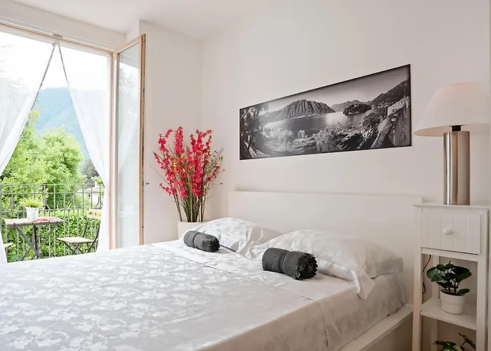 Appartement Guesthost - With Balcony & Parking! Ossuccio